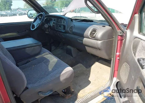 1999 Dodge Ram 1500 St z USA, uszkodzony, nr VIN 1B7HC16Y3XS208434